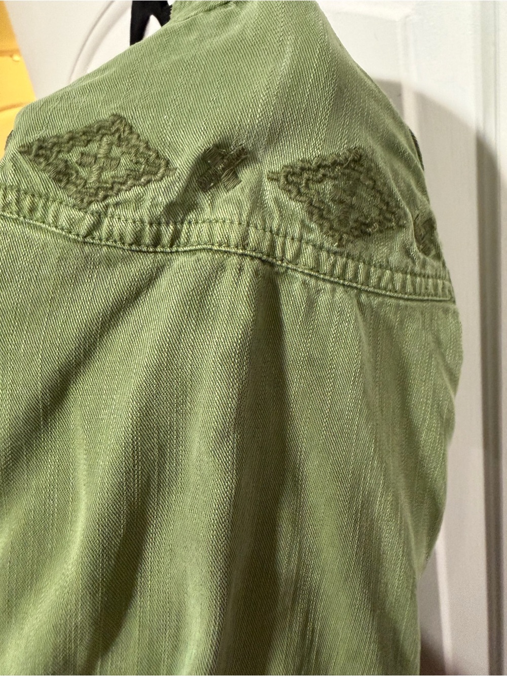 Ariat Olive Embroidered Peplum Women's Top Size Medium - Picture 4 of 9